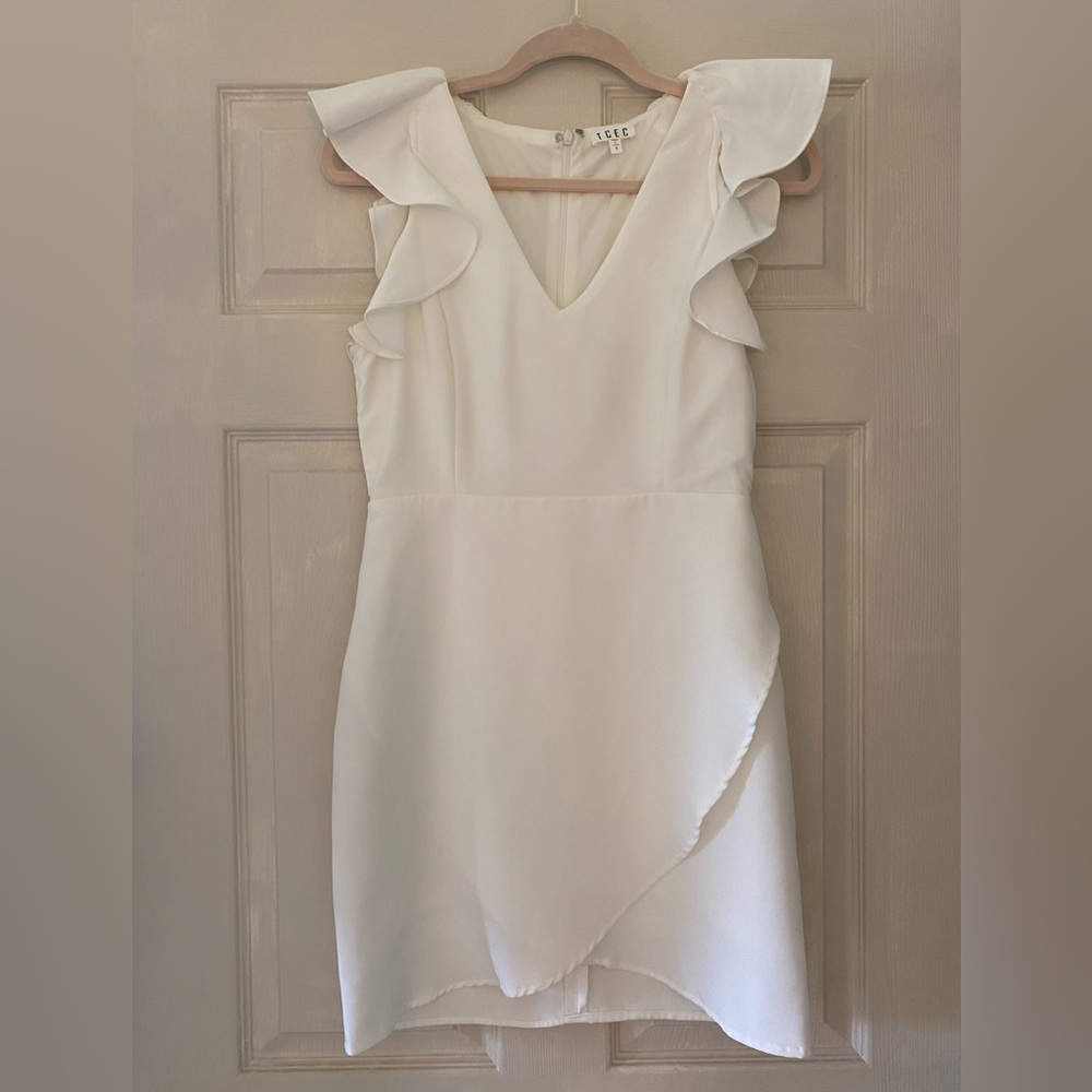 TCEC White Ruffle Sleeve Mini Dress V-Neck Asymmetrical Hem Women’s Size Small - Picture 2 of 7
